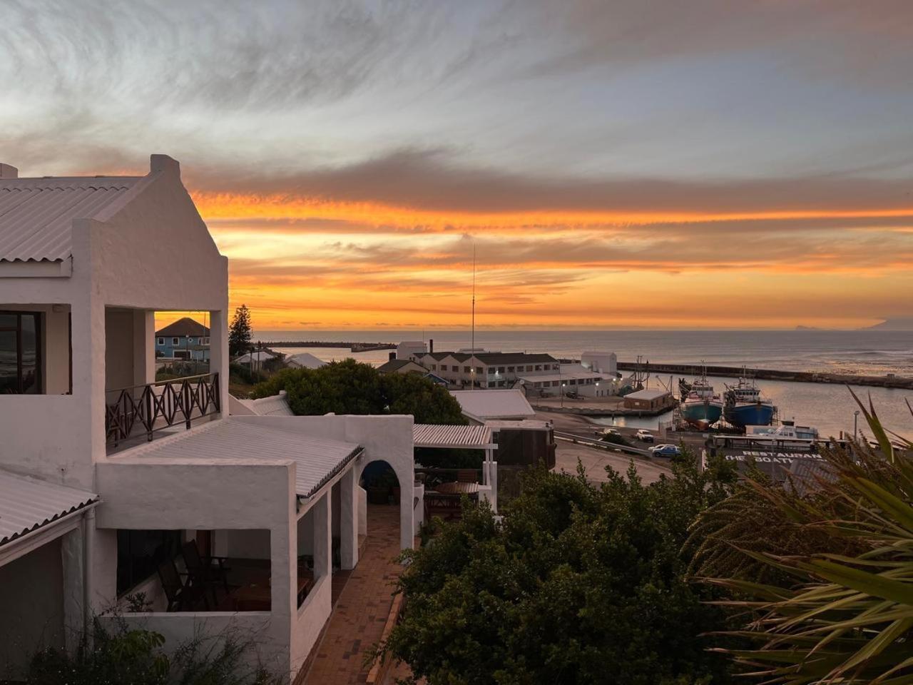 Saxon Lodge Gansbaai Ngoại thất bức ảnh