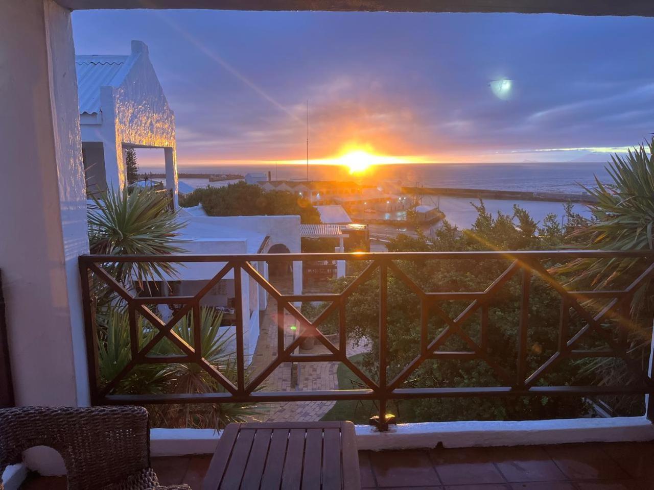 Saxon Lodge Gansbaai Ngoại thất bức ảnh
